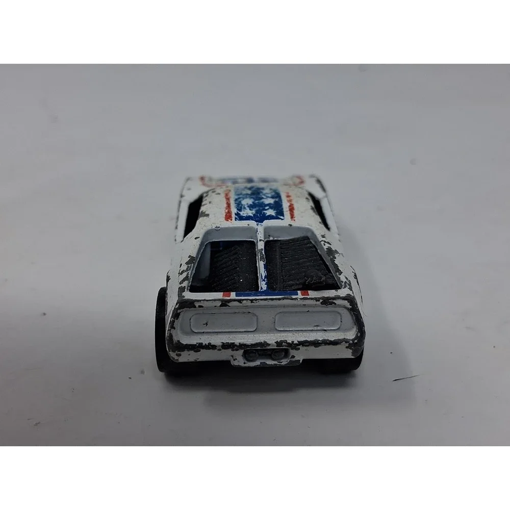Hot Wheels Redline Warpath White Enamel Flying Colors Vintage Original.  X